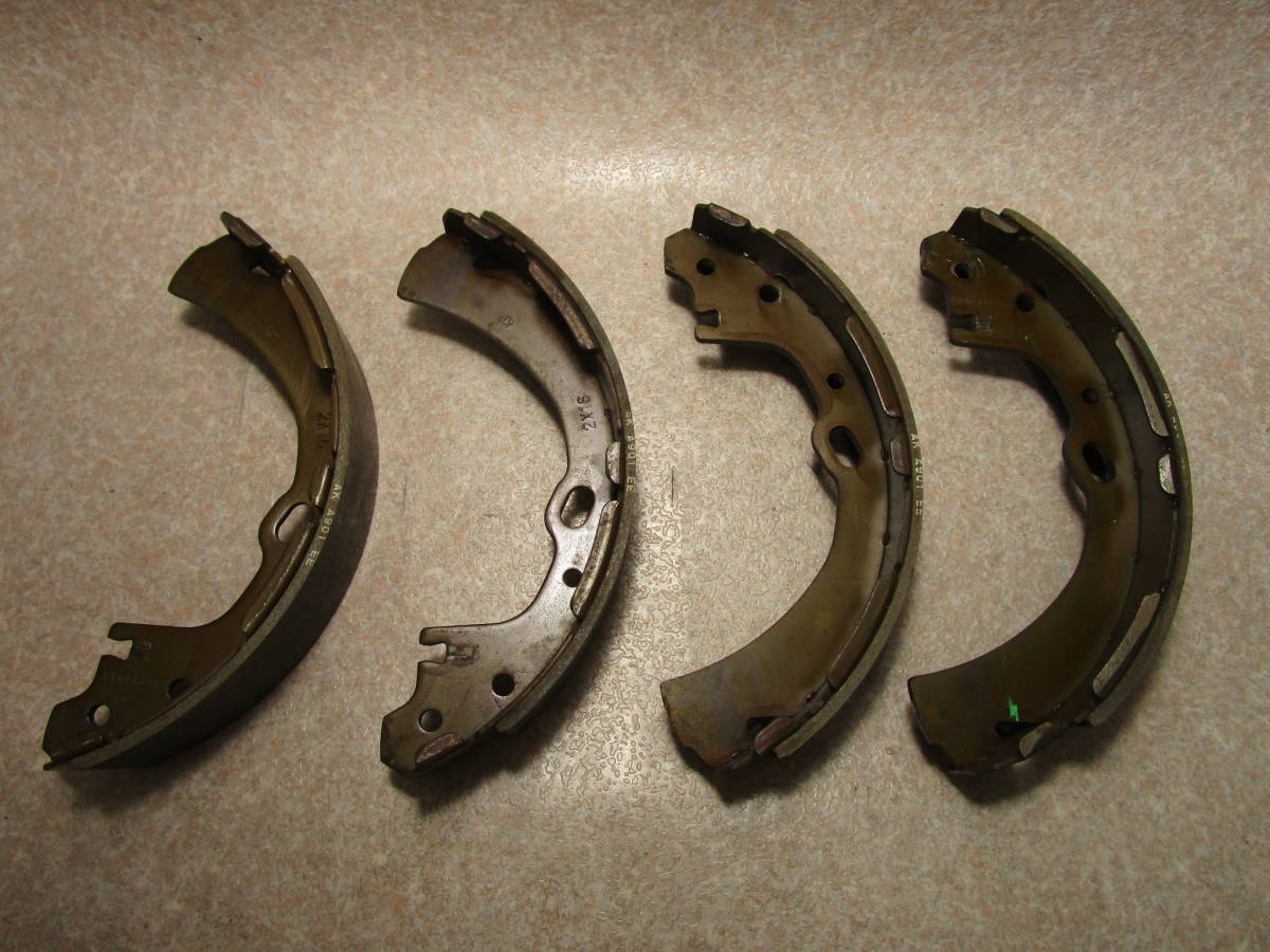 曙ブレーキ ブレーキシュー R2044 日産 キャラバン(? E24)拍卖
