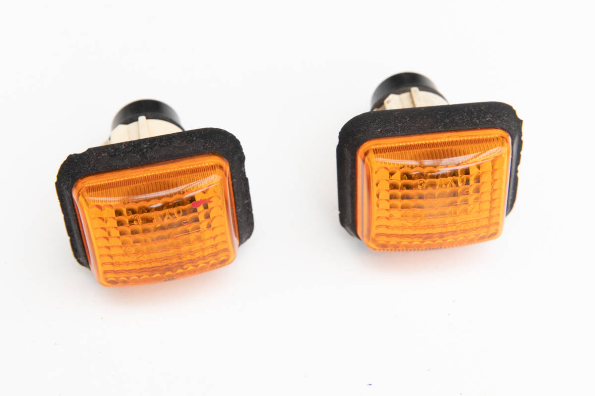 【送料無料】プジョー 205GTI ウインカー サイドマーカー 405 305 505 Peugeot拍卖