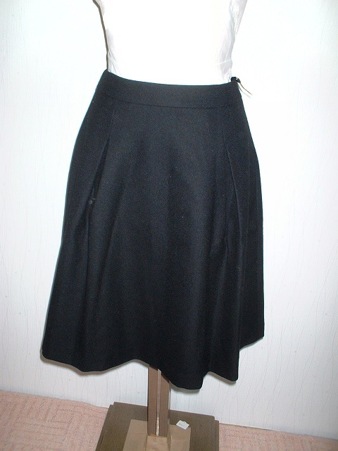 han 美品☆即買♪インディヴィ 黒ウールフレアースカート シンプル使いやすい サイズ36拍卖