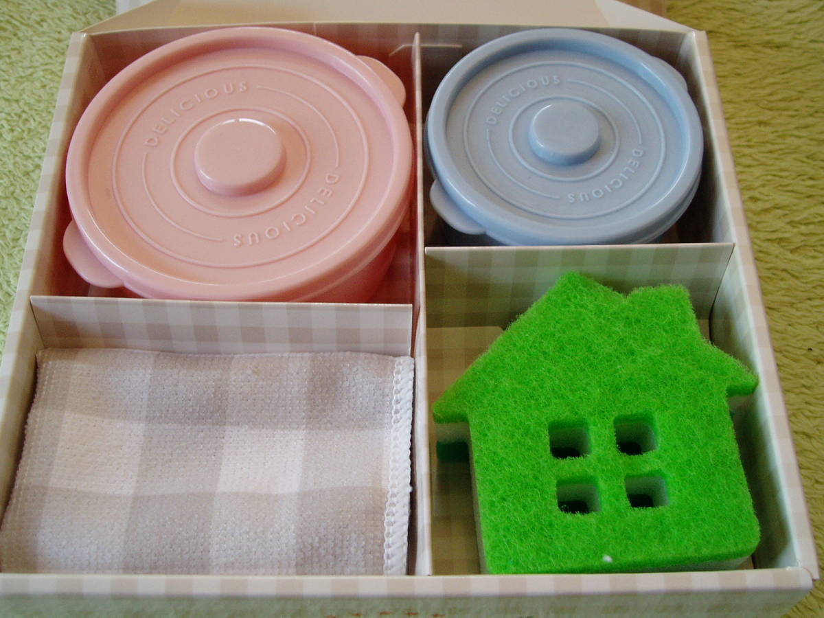 未使用!デリッシュ キッチン4点(容器2種・クロス・スポンジ)セット 容器(大)300ml容器(小)190ml拍卖