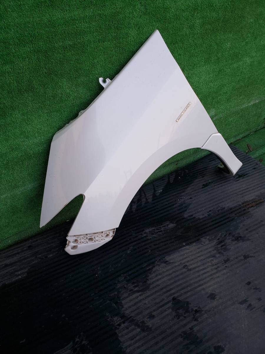 トヨタ エスティマ GSR50 フェンダー 左 (ホワイトパール)拍卖