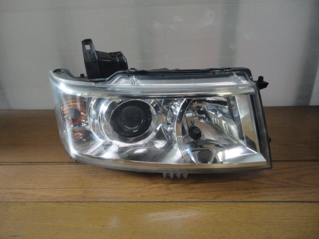 スズキ ワゴンR スティングレー MH22S 純正ヘッドライト右 ランプ レンズ キセノン HID 運転席側 バラスト付き 【スティングレイ拍卖