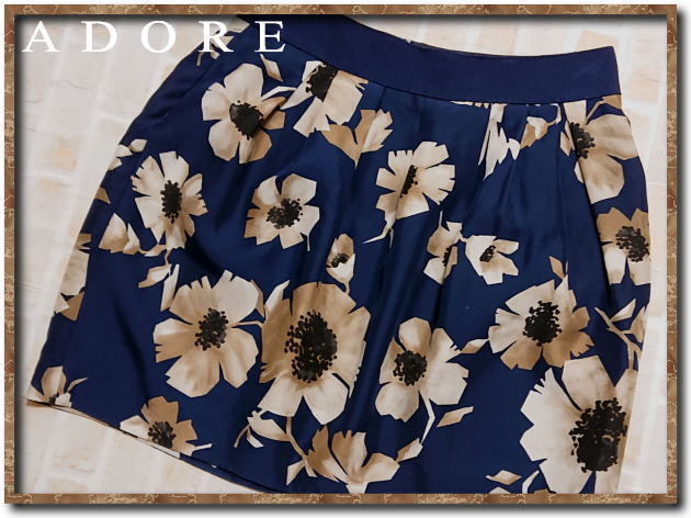 ☆ADORE アドーア 花柄シルクスカート 紺☆拍卖
