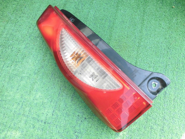 ピノ HC24S 左テールランプ拍卖