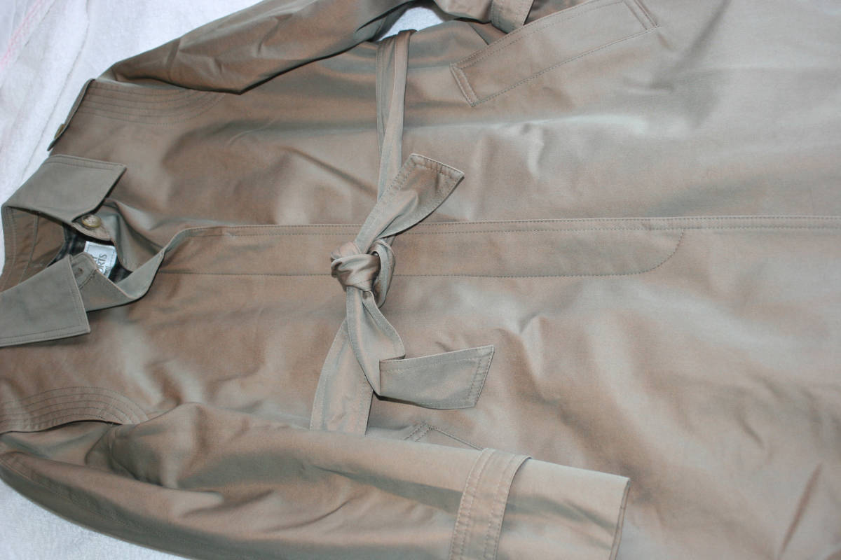 ☆☆☆      オンワ-ド    シングル トレンチ コ-ト         ベルト付 コ-ト   色カ-キ-系   ☆☆☆   (女性用)拍卖