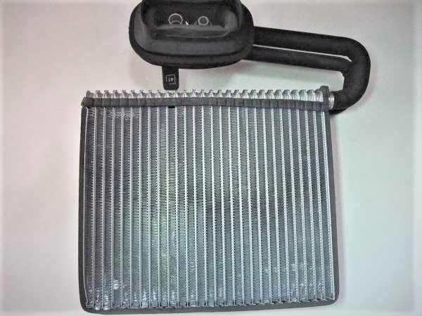 (送料込) サーブ 9-3用 FB207 FB284 エバポレーター 純正Oリング付・エキスパンションバルブ付【OEM新品】右ハンドル仕様 2003年以降モデル拍卖