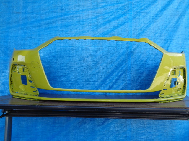 AO677 アウディ A1 82A フロトバンパー 黄色 82A807437A/B/C/D/E拍卖