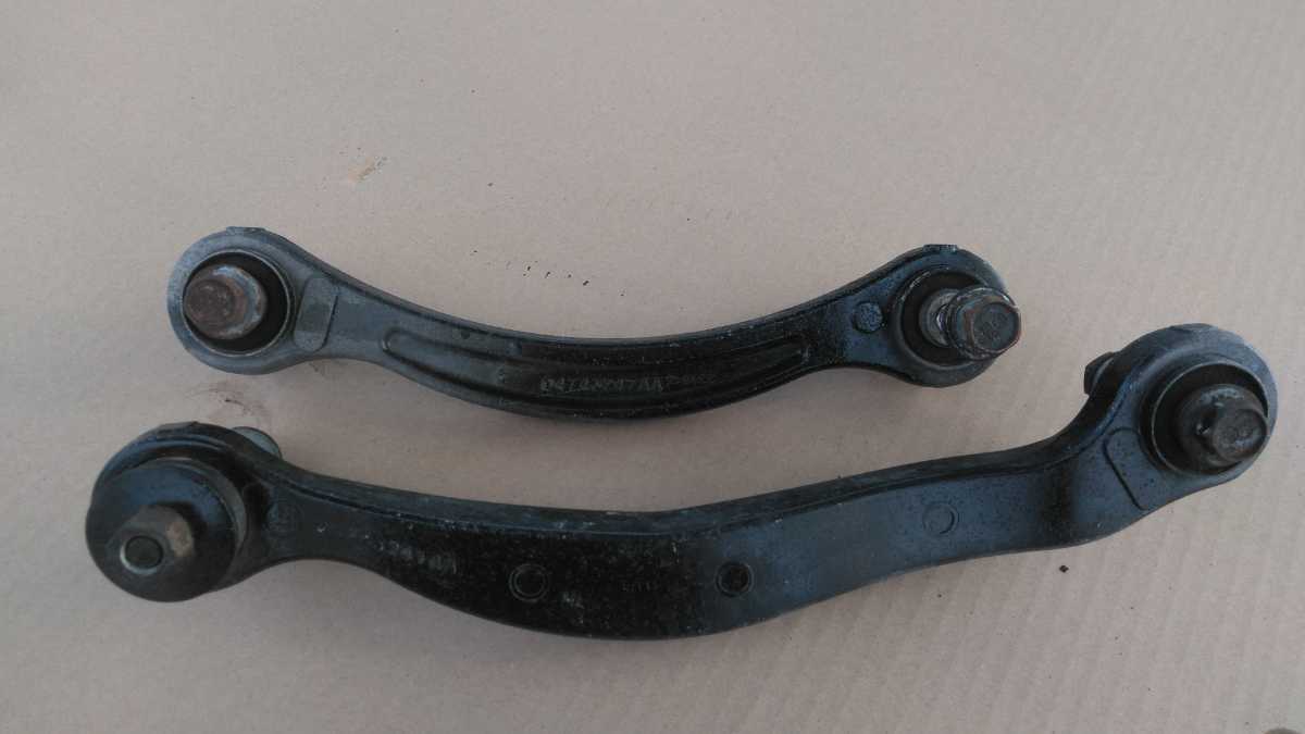 クライスラー 300C 06y リア アッパーアーム 左 LX57 左ハンドル車両拍卖