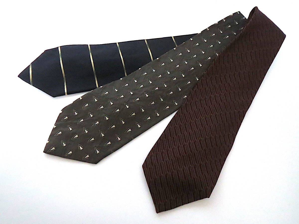 二点落札で送料無料! 2A26 DKNY ダナキャラン ニューヨーク ネクタイ 3本 シルク100% 絹 ブラウン 茶 カーキ 黒 ブラック 総柄拍卖