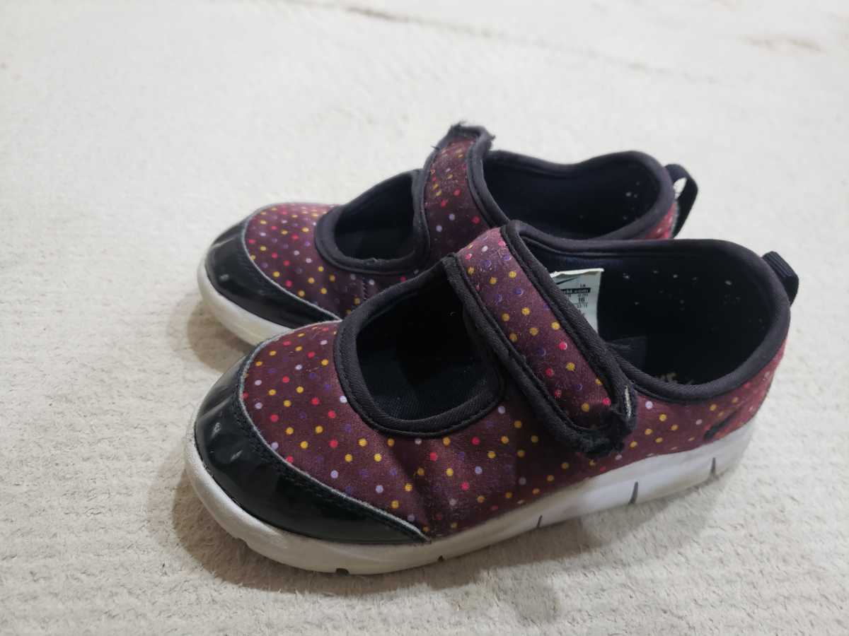 NIKE ナイキ スニーカー 16cm ストラップスニーカー 水玉 ドット柄 ブラック 黒 女の子用 シューズ拍卖