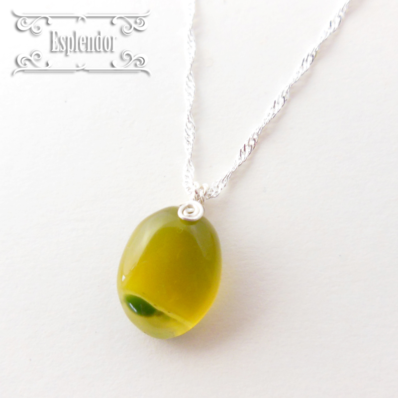 11.35カラット 高品質 オリーブグリーンサーペンティン シルバー ペンダントネックレス 拍卖