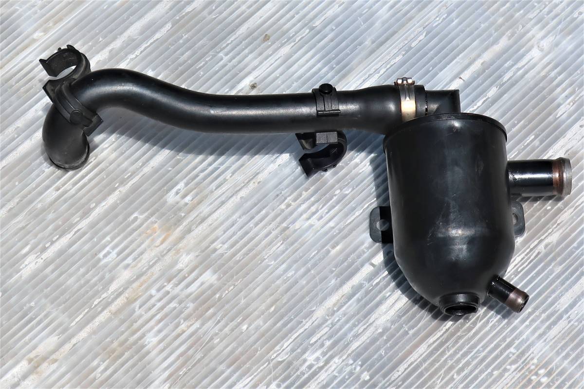 H10 E-932A1 アルファロメオ 156 V6 2.5 2WD 6F 右H 純正 ブローバイ オイルキャッチタンク? ブローバイ チャンバー? / 96500km拍卖