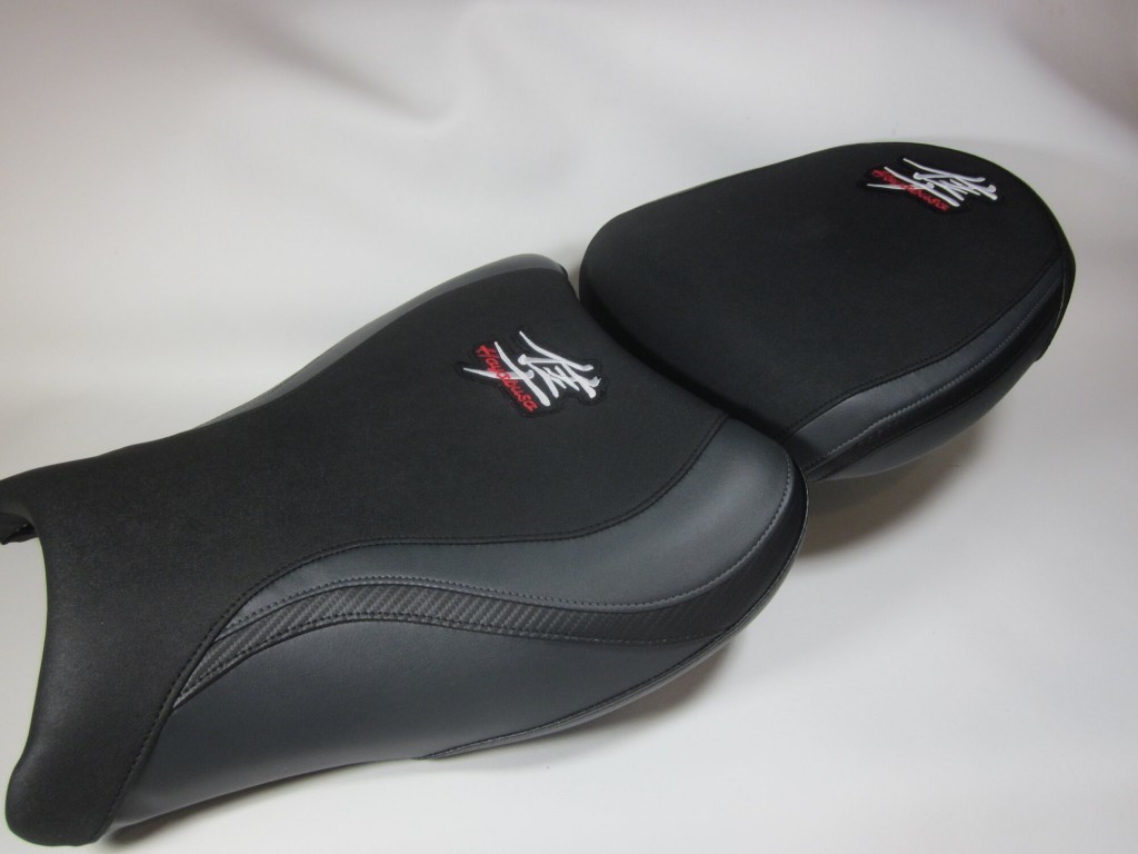 スズキ ハヤブサ GSX1300R シートカバー 前後 2008~ ブラック/グレー拍卖