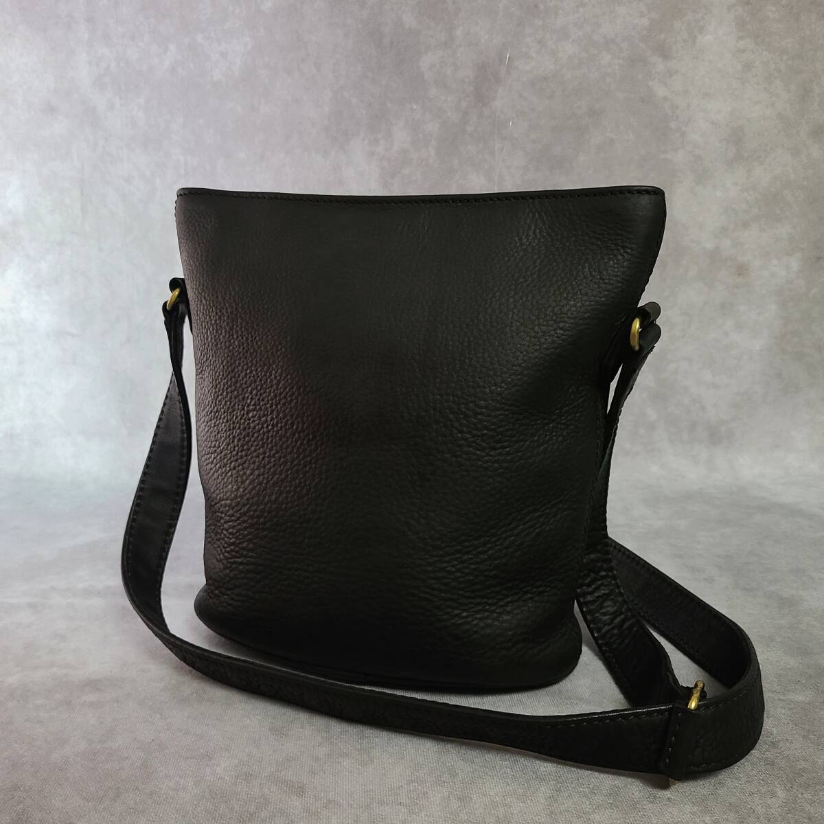 良好 COACH コーチ オールドコーチ ソノマ 正規品 男女兼用 本革 レザー バケツ型 斜め掛け ショルダーバッグ 黒 4933拍卖