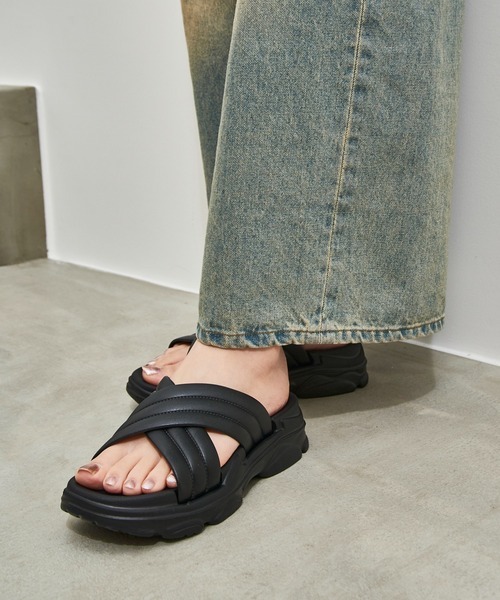 新品 サッと履けるクロスサンダル SNBD BK‐M拍卖