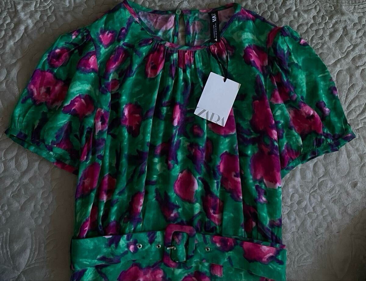 未使用タグ付き ZARA 花柄 緑 ピンク パフスリーブ レーヨン100% スリット ベルト ザラ マキシ M拍卖