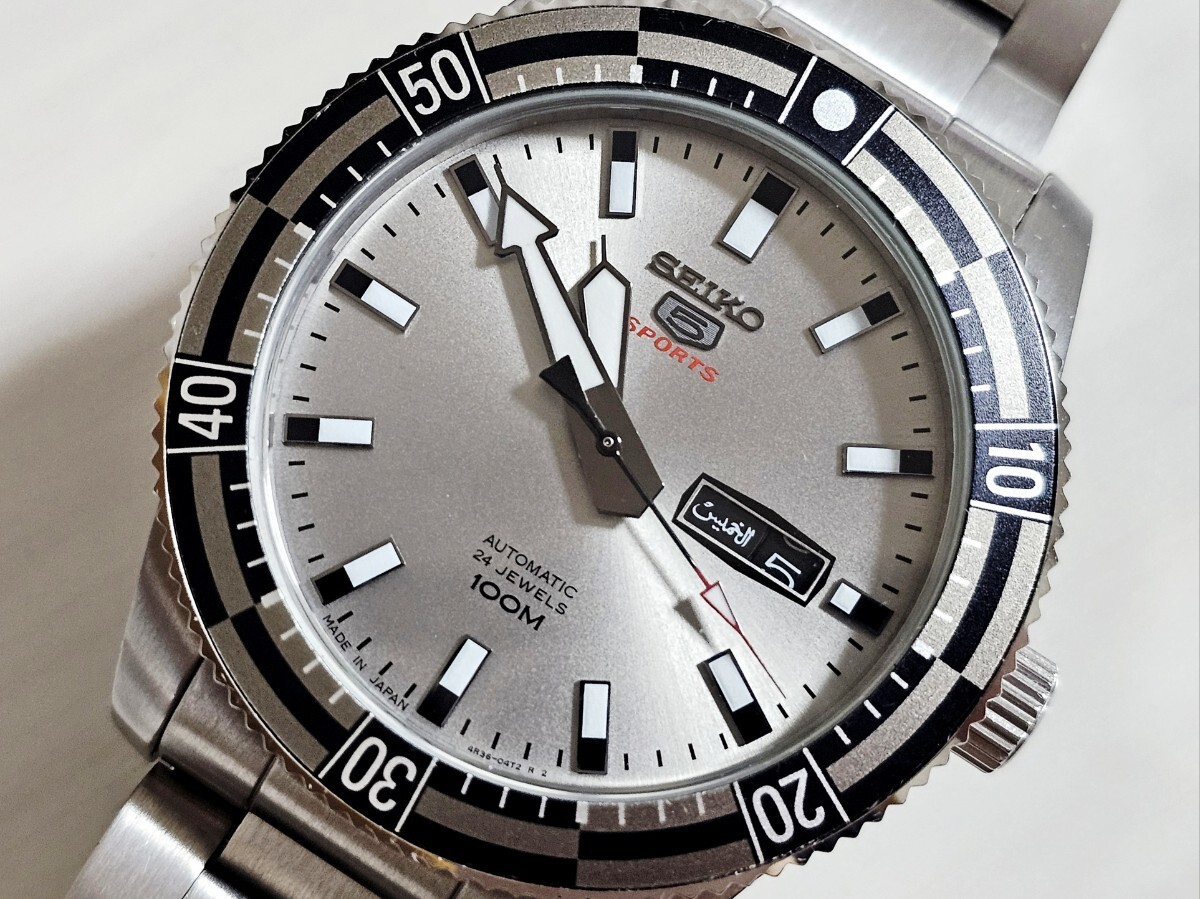 未使用品.SEIKO5 SPORTS セイコー5スポーツ【SRP729J1/4R36-04P0】メンズモデル AUTOMATIC ラージフェイス シースルーバック拍卖