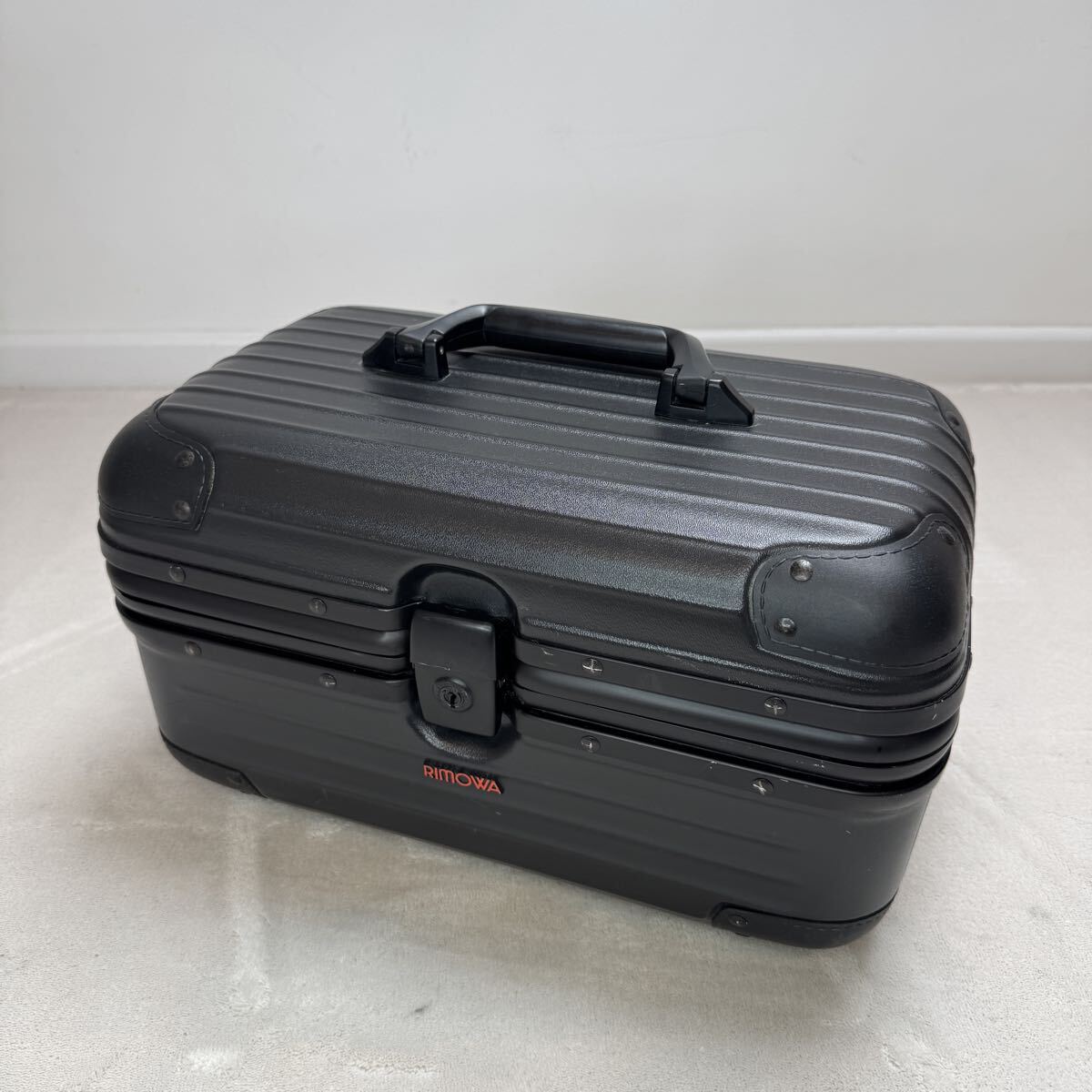 RIMOWA Samba Nova ビューティーケース 18L マットブラック 廃盤 オリジナル鍵付 Made in Germany拍卖