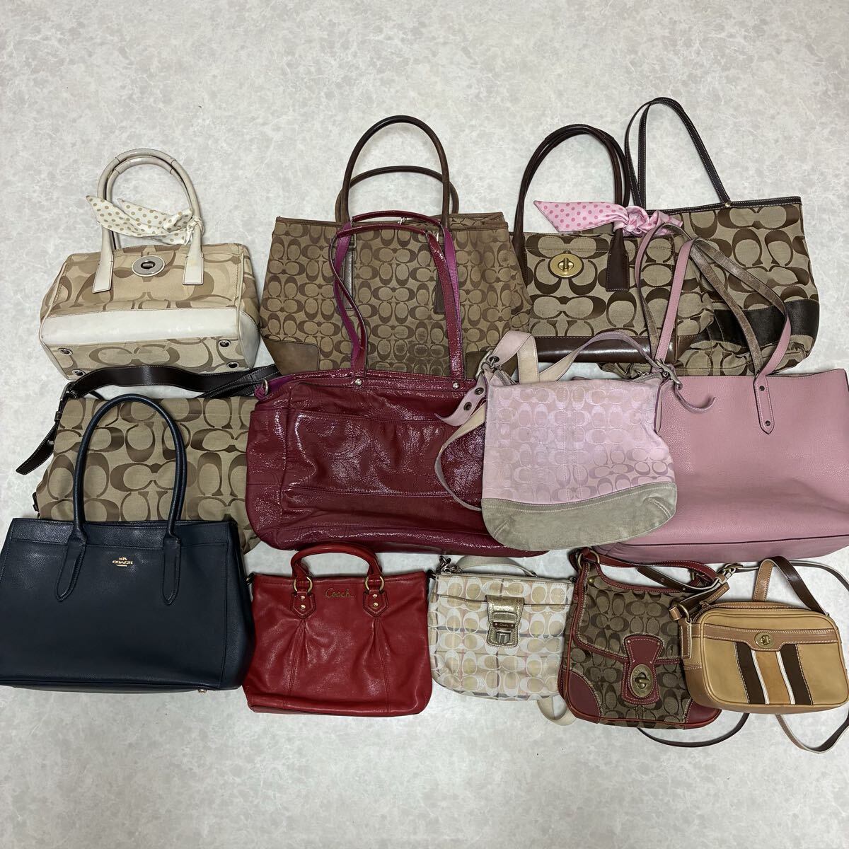 1円〜 COACH まとめ売り13点 ショルダーバッグ シグネチャー ハンドバッグ トートバッグ ターンロック オールレザー リバーシブル拍卖