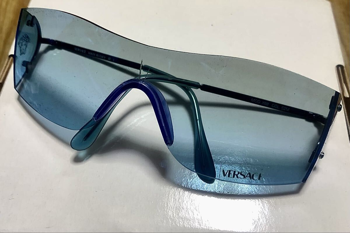 VERSACE ヴェルサーチ サングラス MOD X68 COL 52M ブルー系 ケース付き拍卖