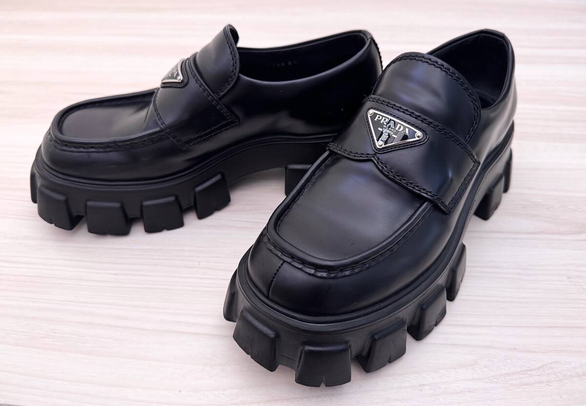 プラダ モノリス ブラッシュドレザー ローファー ユーズド美品 ■現行モデル■PRADA■MIUMIU拍卖