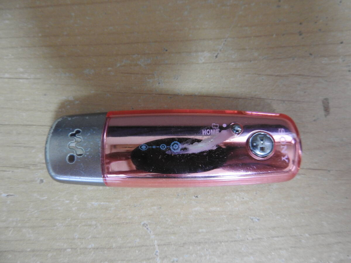 ソニー SONY ウォークマン WALKMAN デジタルオーディオプレーヤー NW-E002 ピンク 2006年製 再生のみ動作確認済み ジャンク扱い拍卖