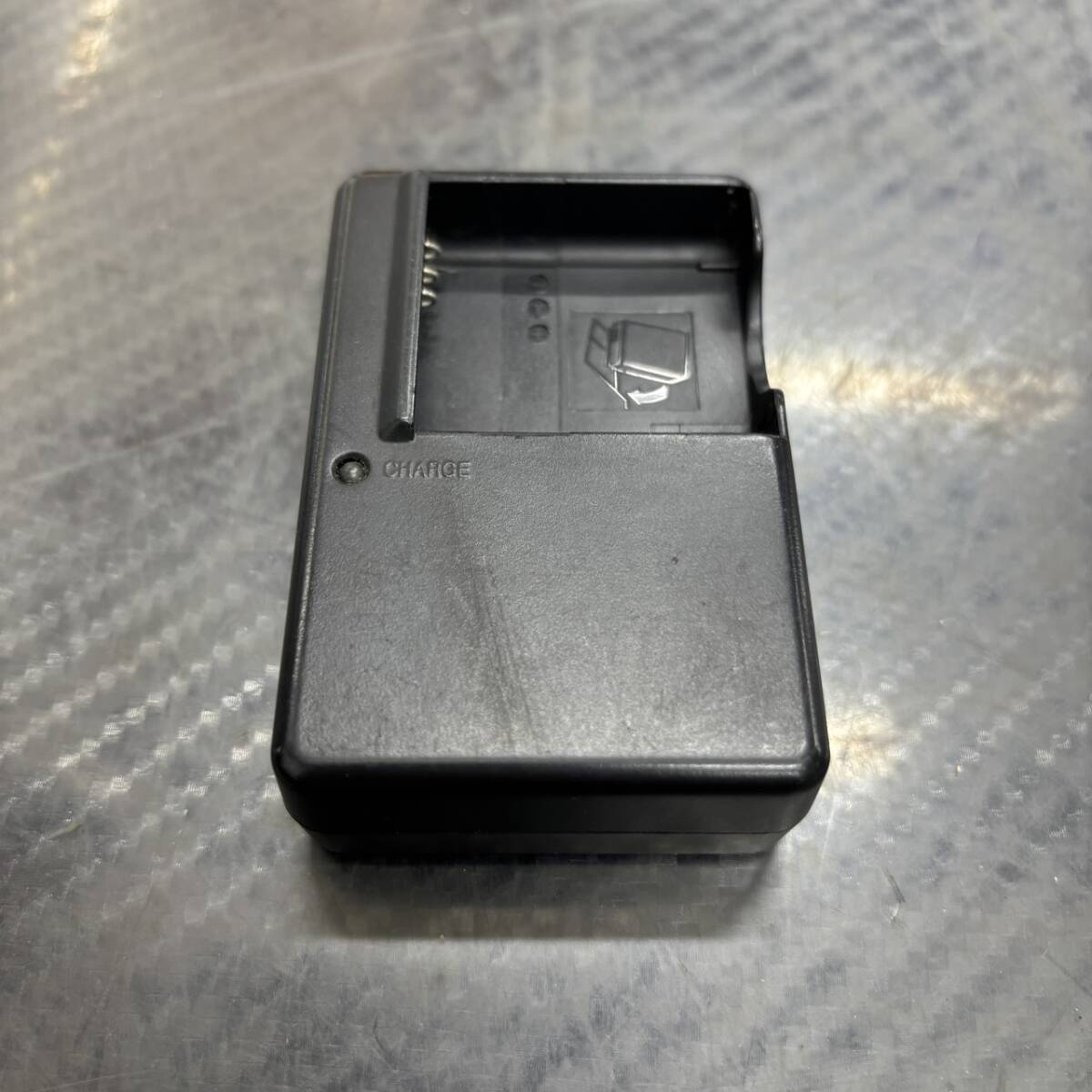 送料無料h14078 RICOHリコー デジタルカメラ用バッテリーチャージャー BJ-6 カメラ用品 充電器 家電拍卖