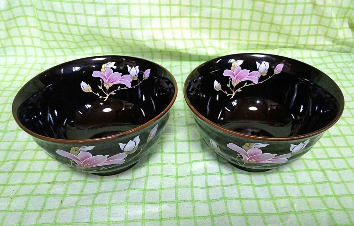 黒い花柄の陶器のどんぶり 2個セット エレガント拍卖