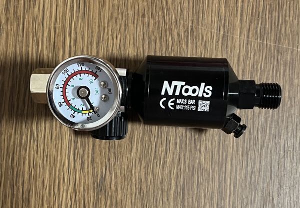 【新品】NTools エアーフィルター付エアレギュレータ 油水分除去 手元圧力計 スプレーガン等 ウォーターセパレーター拍卖