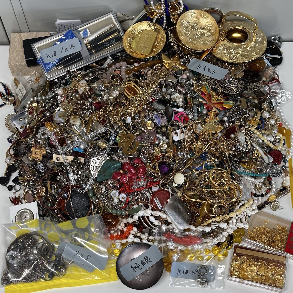 ◇アクセサリー 大量まとめ売り 合計11.5kg 24KGP 18KGF 金メッキ多数 後K 純銀杯/47g 925 silver/160g イミテーション 100サイズ 同梱不可拍卖