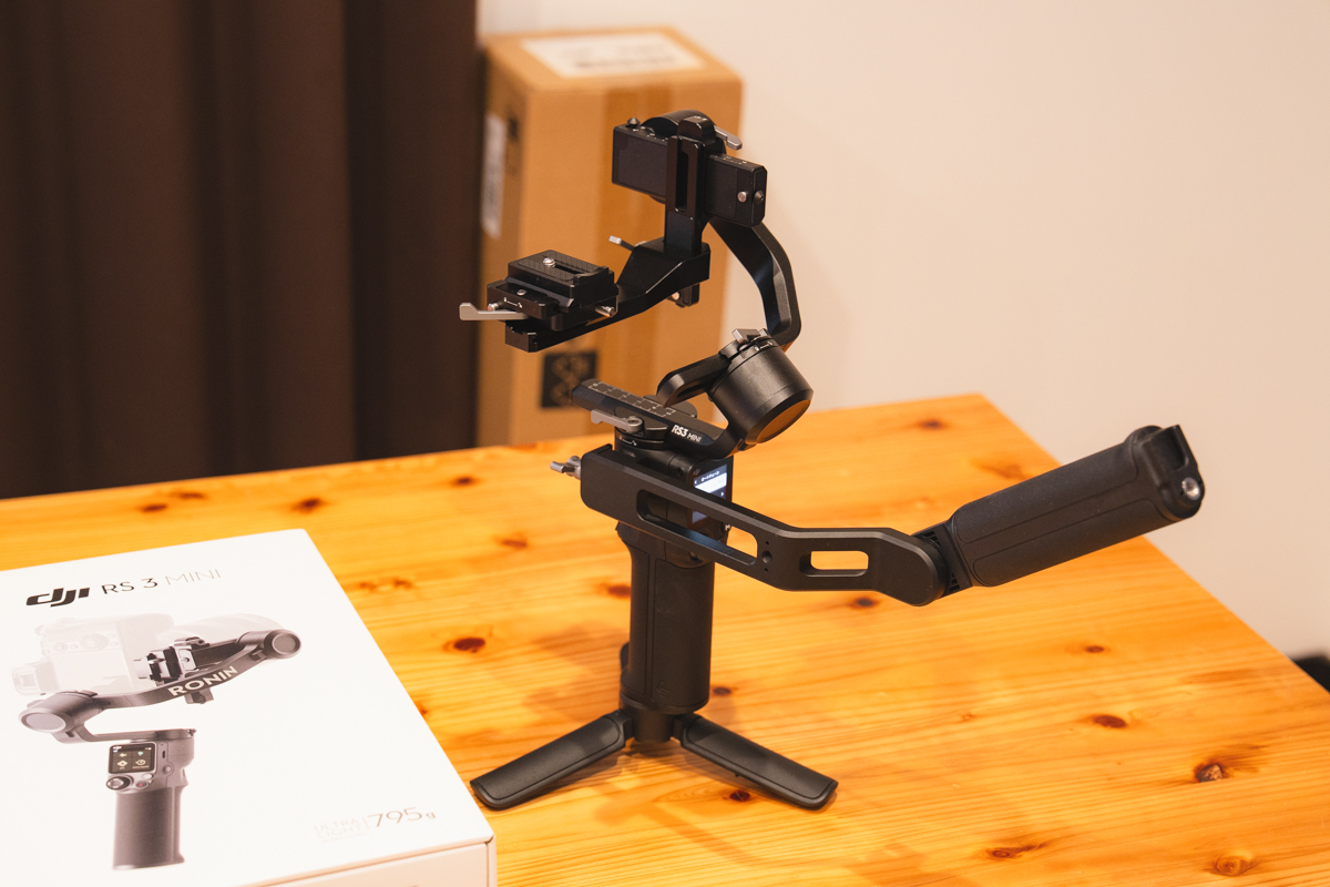 ◆◆DJI RS 3 Mini 3軸ジンバル軽量スタビライザー ビデオカメラサポート ハンドル付き 送料無料◆◆拍卖