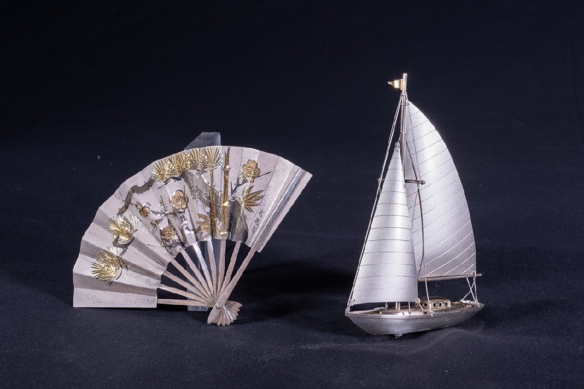 【珍品堂】1円から 純銀 刻印 2点 置物 梅松 彫刻 扇子 ヨット STERLING 960 銀製 長14cm 重62g M-A24QN-OL5拍卖