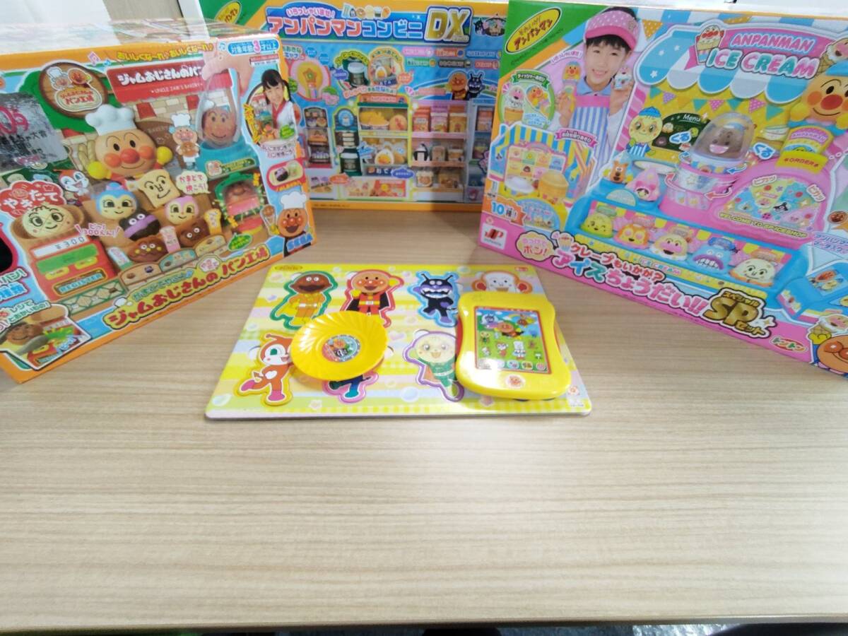【送料無料】中古 アンパンマン3点セット ジャムおじさんのパン工場、アイスちょうだいSPセット、コンビニDX (おまけ付)拍卖