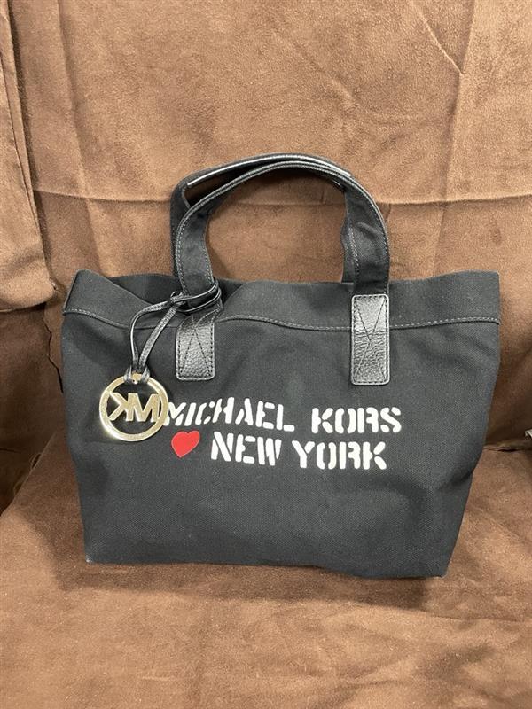 底値!全国送料無料2900円即決!マイケルコース MICHAEL KORSチャーム付き コットンバッグ トートバッグ拍卖