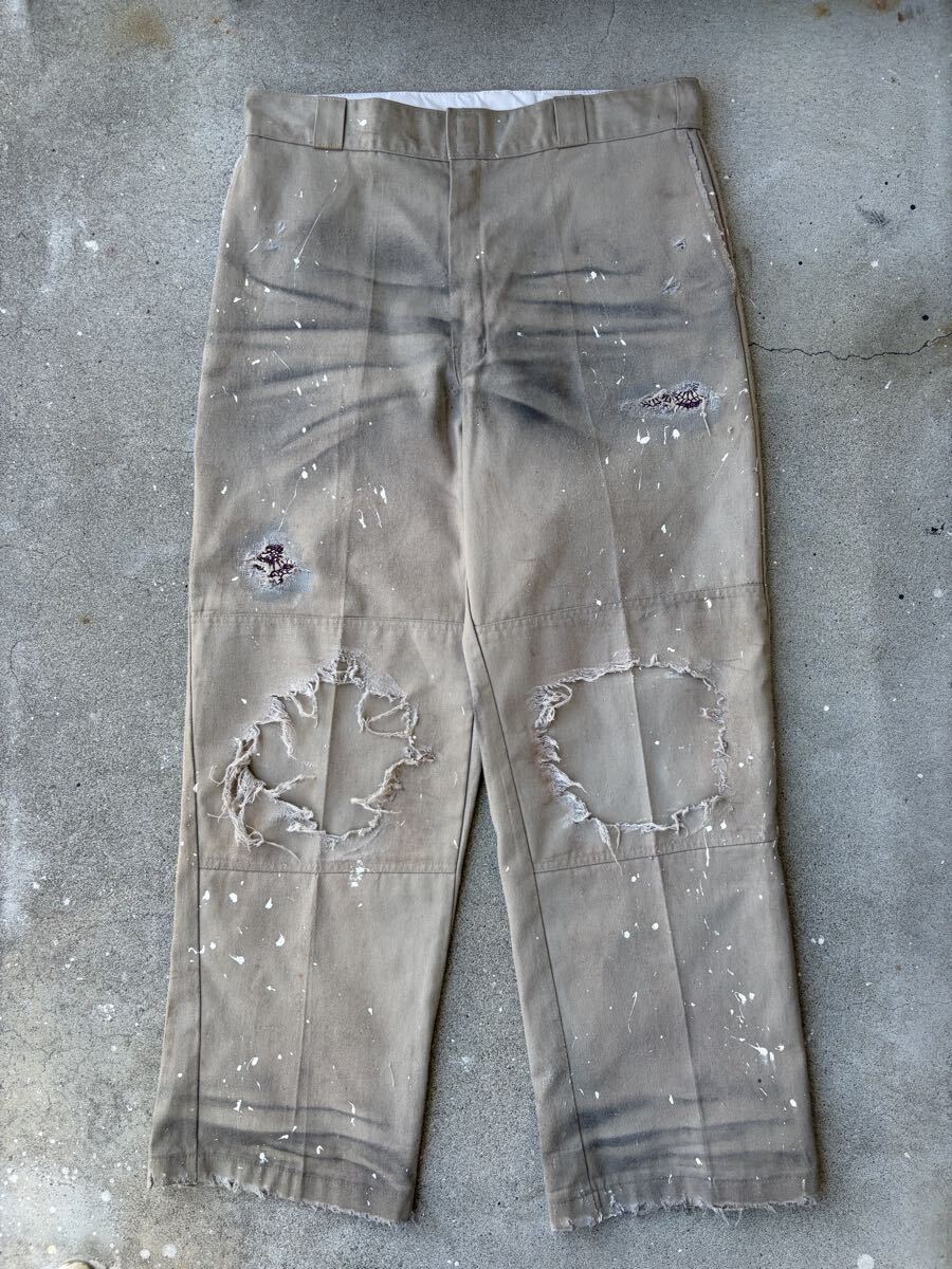 【一点物】Dickies ダブルニー ワークパンツ 襤褸 リメイク ヴィンテージ加工 ヒゲ ハチノス ダメージ リペア ステンシル ペンキ フェード拍卖