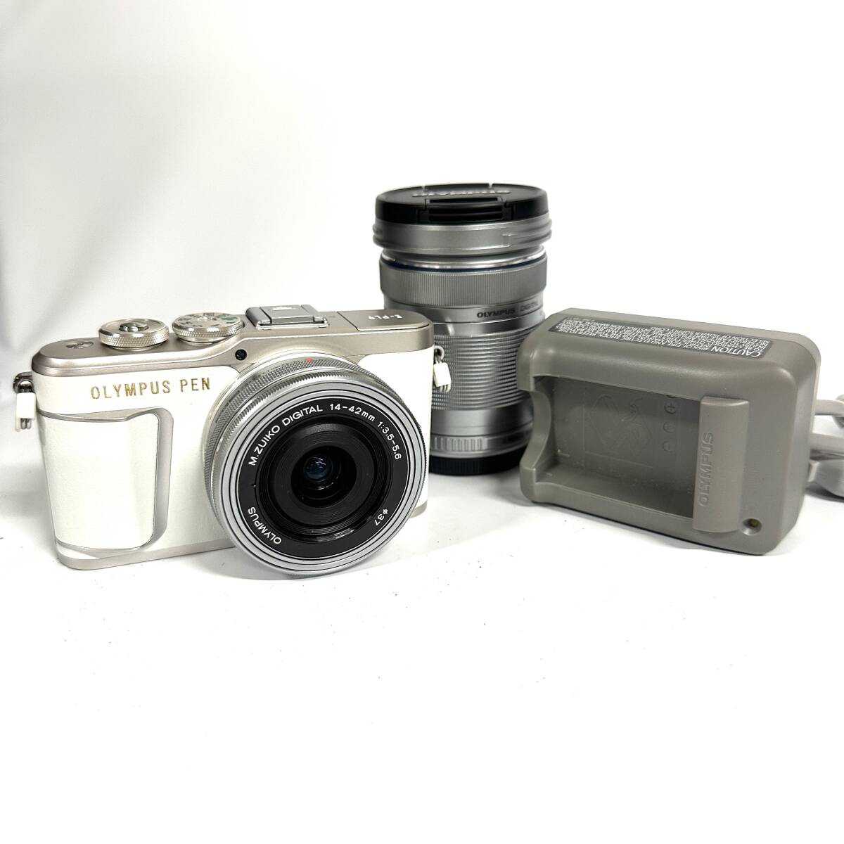 1円~ 6TA70330526 OLYMPUS オリンパス PEN E-PL9 ミラーレス一眼 デジタルカメラ ボディ レンズ 充電器付き 通電確認 撮影未確認 現状品拍卖