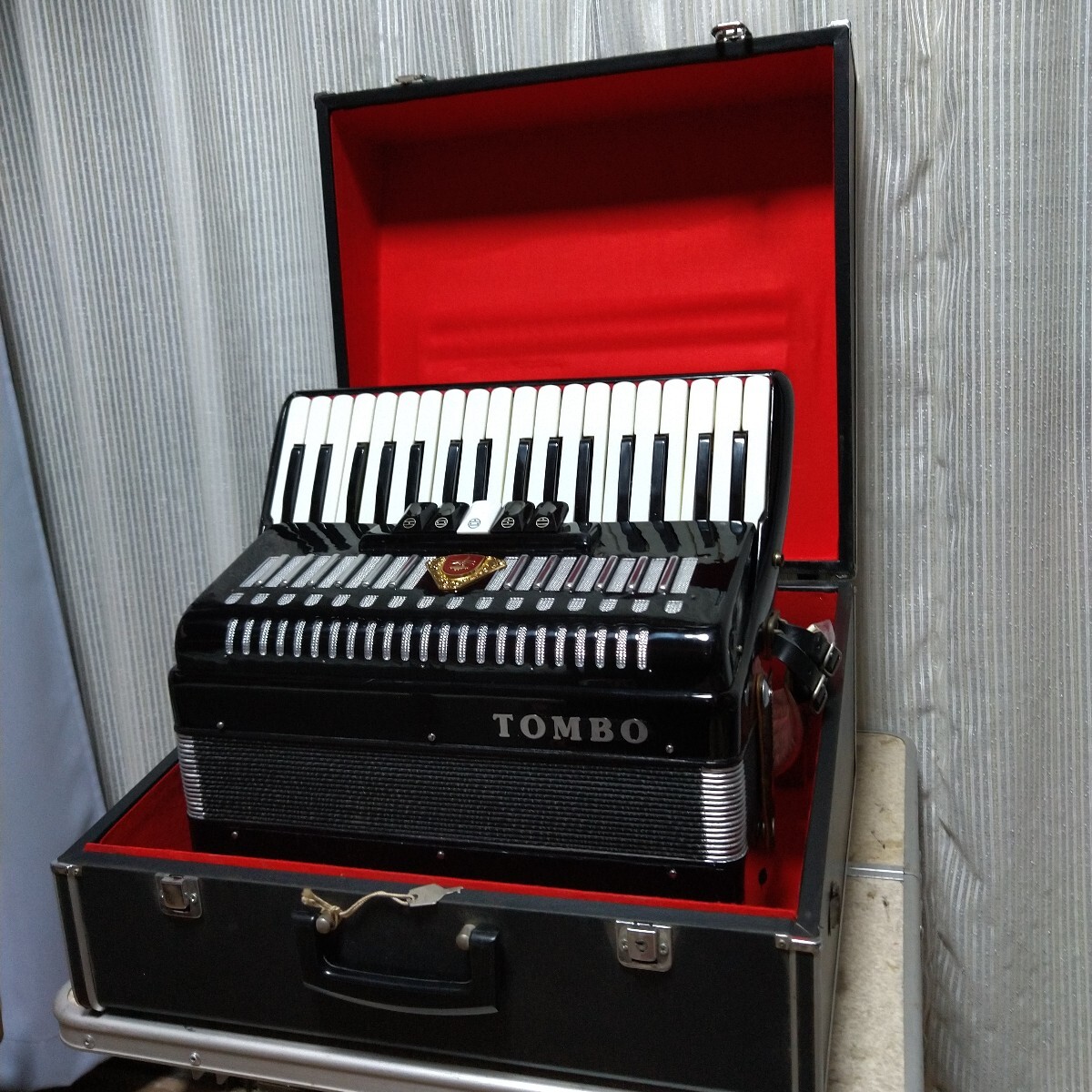 即演奏可能 TOMBO T48 MML 34鍵盤 48ベース 分解、改良、調律、調整済 、ハードケース付 。拍卖
