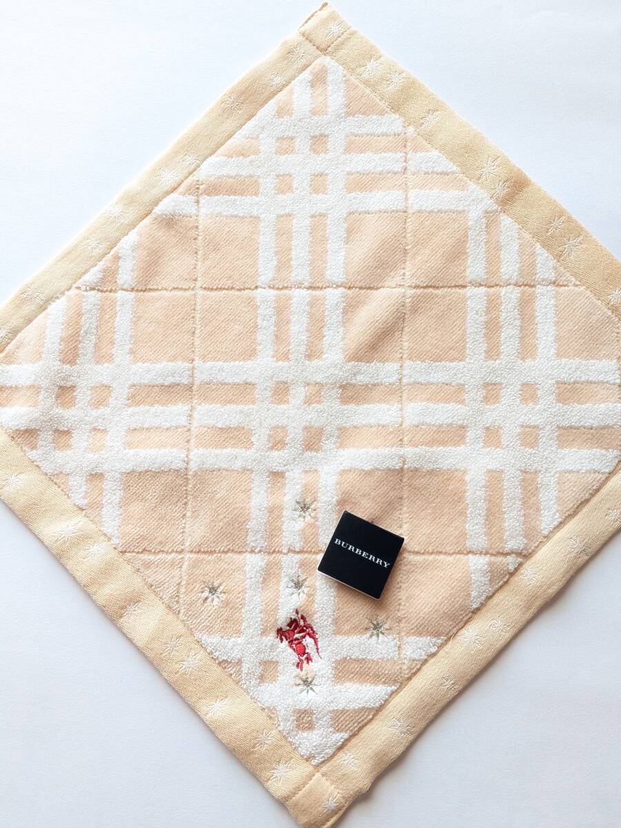 ★未使用タグ付き★BURBERRYバーバリー★タオルハンカチ★ベージュチェックに、ホース刺繍★27センチ拍卖
