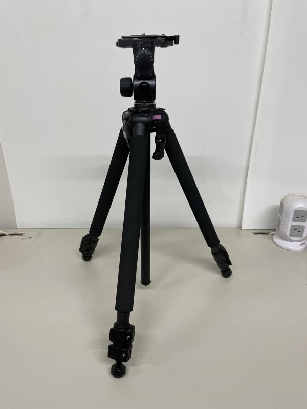 O2605-1137 美品 Velbon ベルボン カメラ用三脚 PHD-51Q雲台付き 撮影機材 ケース付き ビデオカメラ ヤ140拍卖