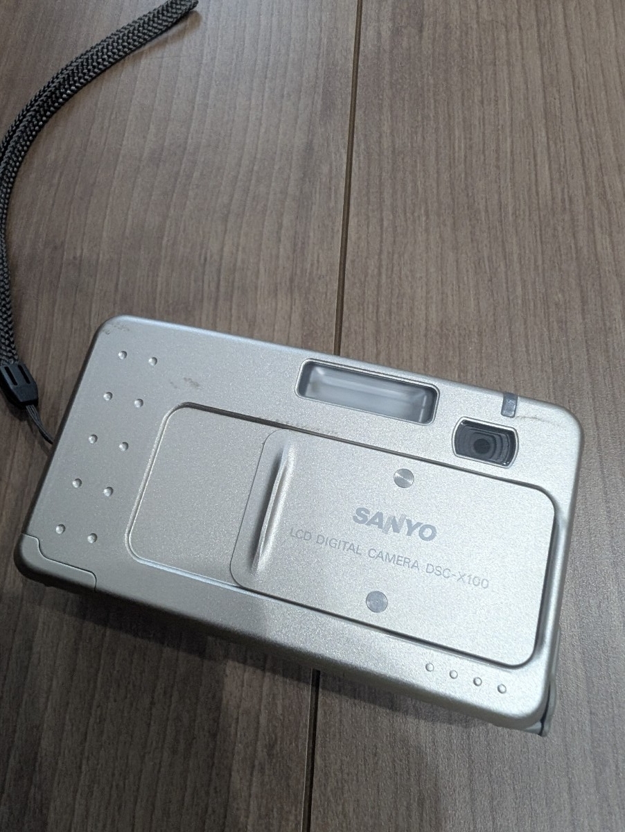 美品 コンパクトデジタルカメラ DSC-X110 SANYO拍卖
