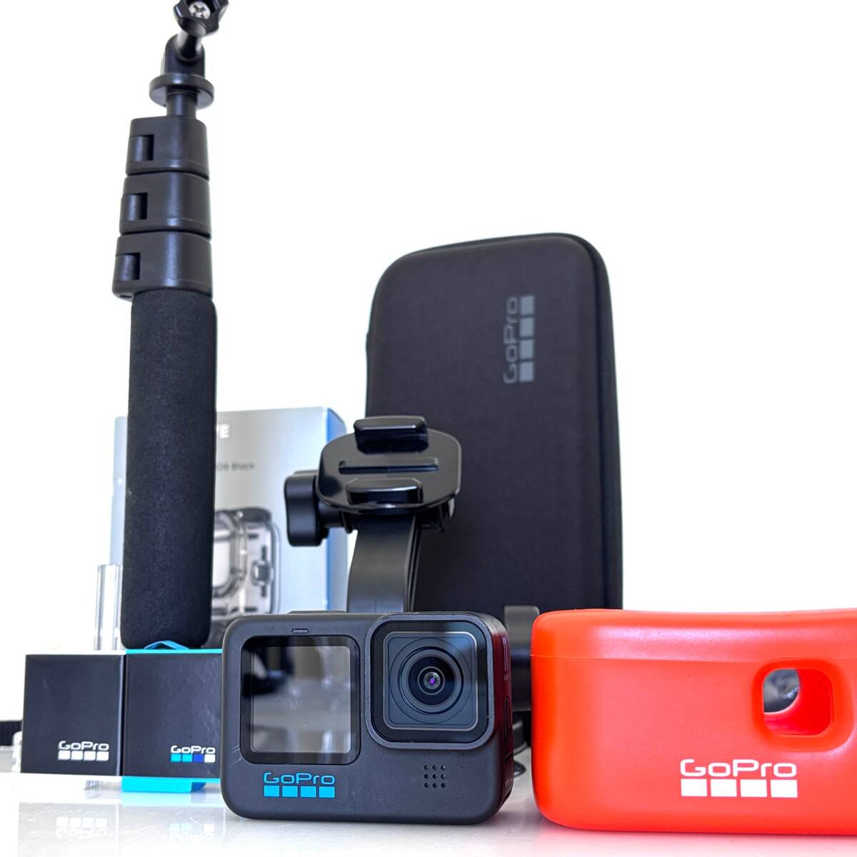 【ゴープロ】GoPro HERO11 Black + バッテリー2個 防水ケース 他付属品多数 #T168拍卖