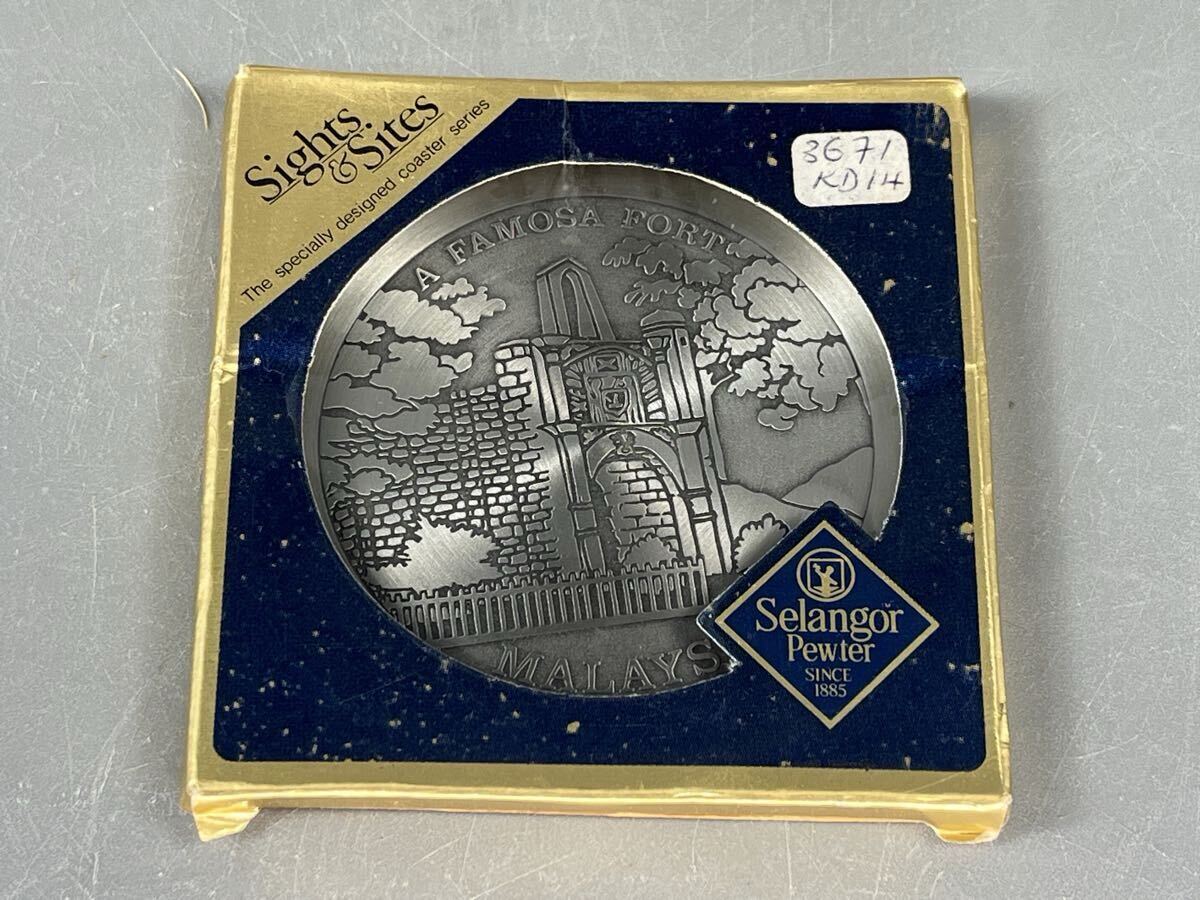 小皿 記念メダル 在銘 BUNGA RAYA SINCE 1885 selangoy pewter97% ケース付【博圓】重67g拍卖