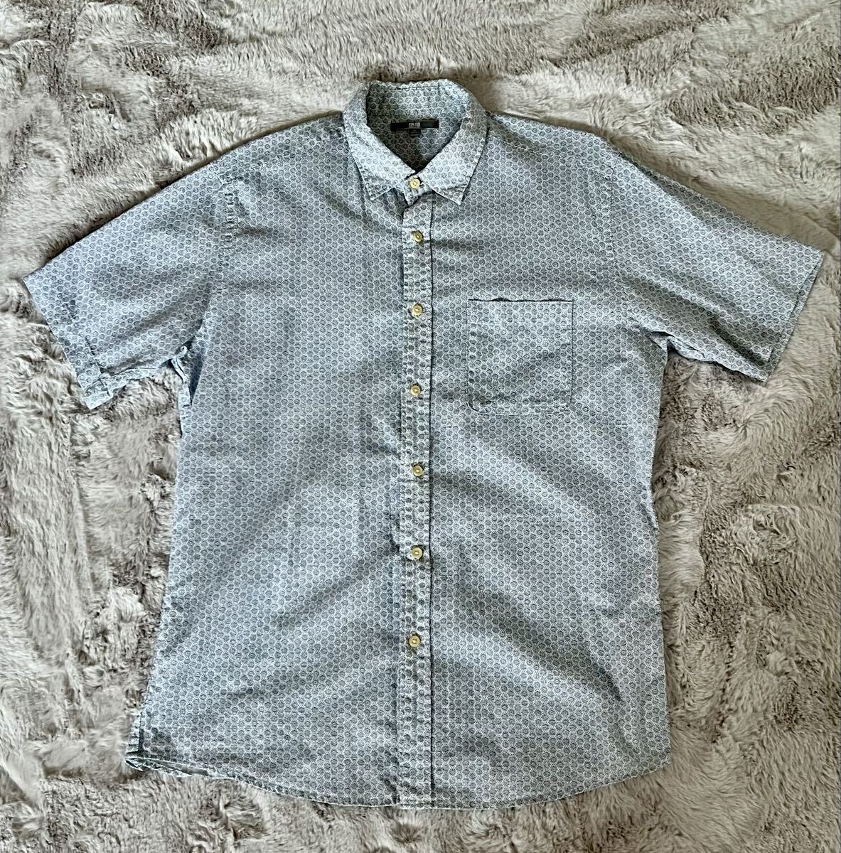 【美品 レア 一点限り】UNIQLO ユニクロ メンズ 半袖シャツ XLサイズ 総柄 幾何学模様 コットン100% ブルー 青 総柄 ヴィンテージ 拍卖