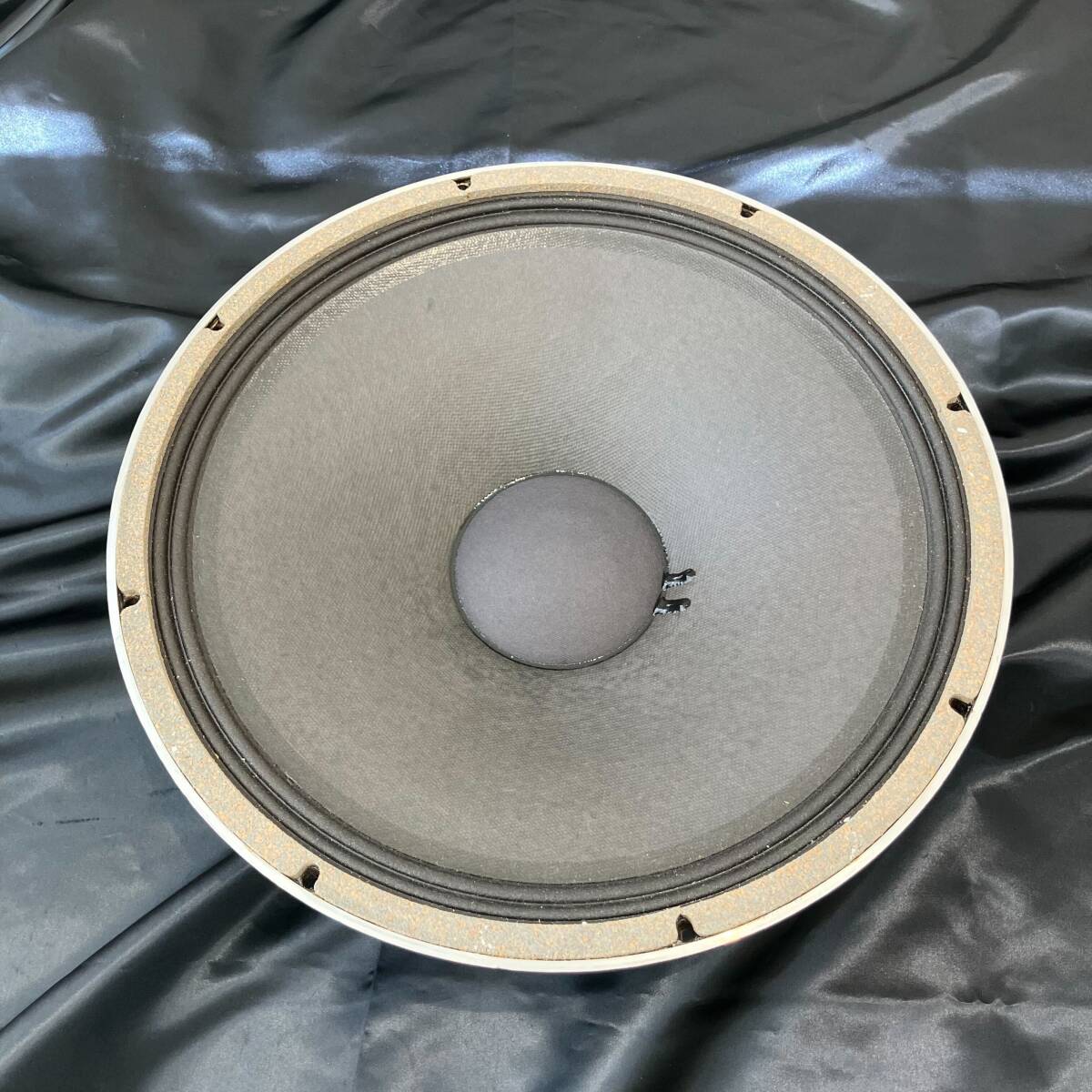 4-10【鴇】1円 JBL ジェービーエル Professional Series プロフェッショナルシリーズ 2220J コーン型 ウーファー 1点のみ 中古 現状品拍卖