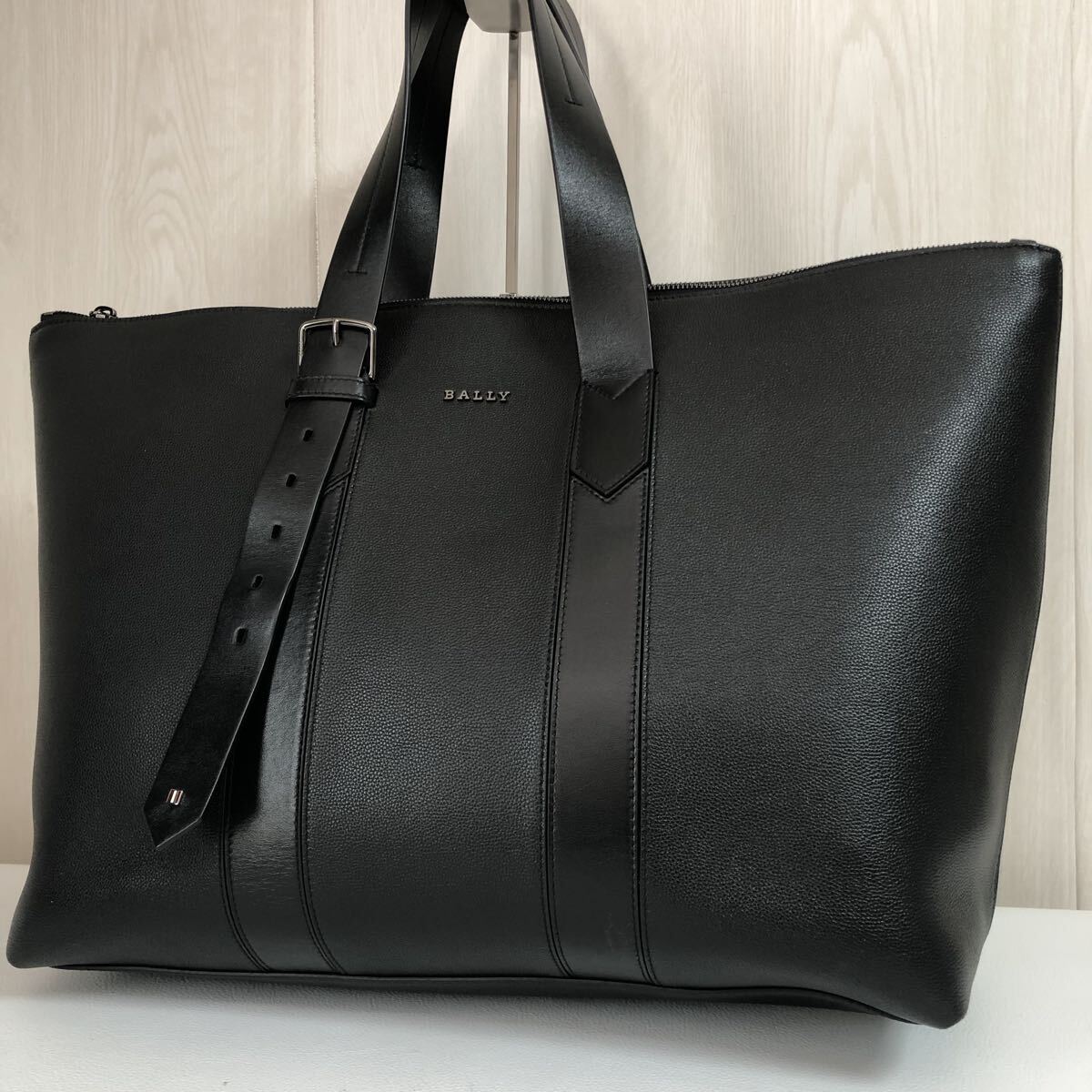 未使用級/近年●バリー BALLY トートバッグ ハンドバッグ メンズ ビジネス 大容量 A4 書類かばん レザー 本革 ブラック 黒 トレスポ 金具拍卖