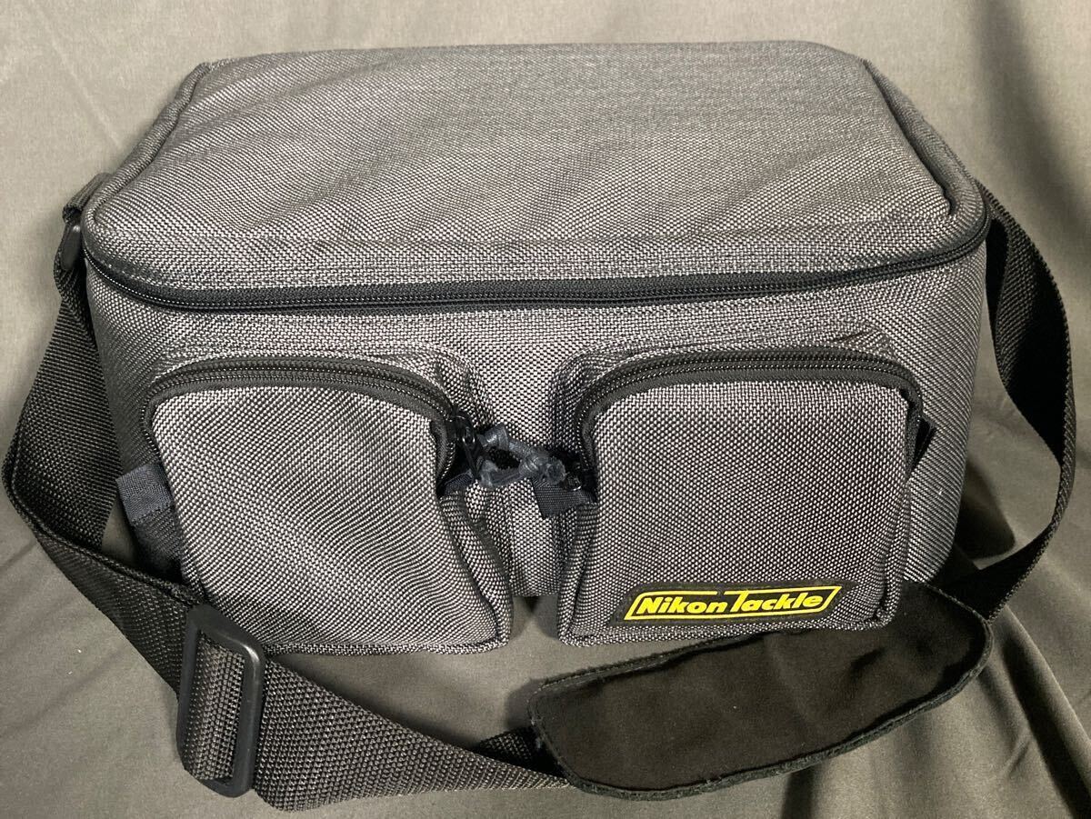 Nikonニコン カメラバッグ 一眼 収納 旅行 ソフトケース 撮影 外寸幅約32x高さ約18x奥行約20cm中古700120拍卖