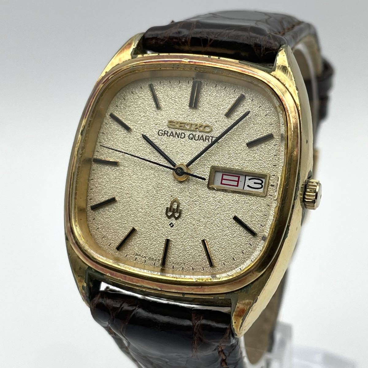 【稼働】SEIKO GRAND QUARTZ 4843-5100 デイデイト ゴールドカラー 腕時計 可動 クォーツ 11-0918508 QZ拍卖