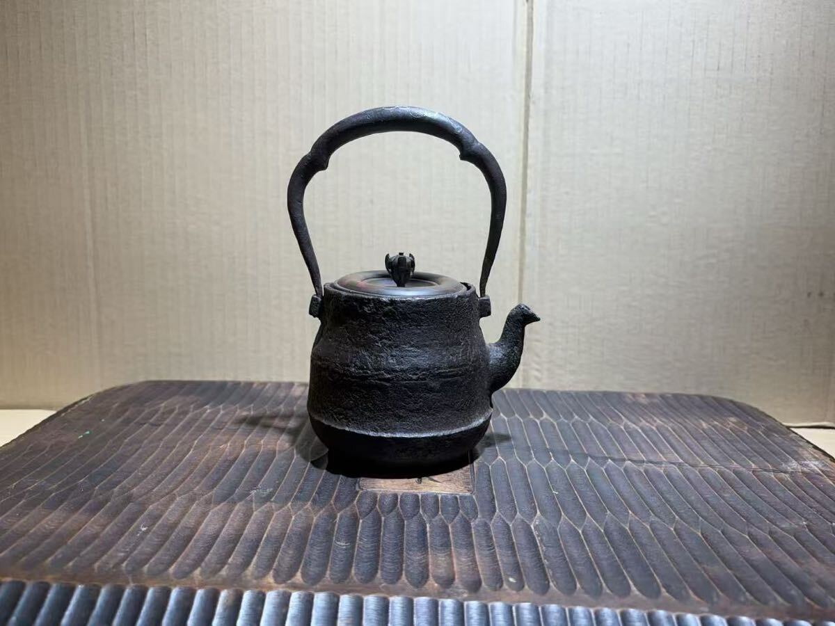 龍文堂造 鉄瓶 急須 小振り 湯沸 鉄壺 鉄器 金属工芸 古美術 茶道具 満水容量380cc拍卖
