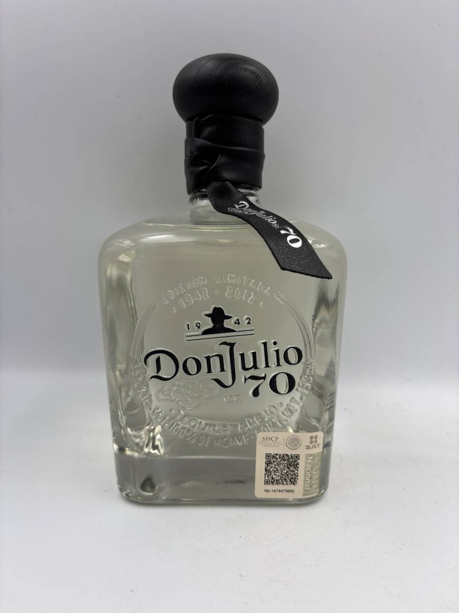 未開栓 ドンフリオ Don Julio 70 クリスタルアホネ 70周年記念ボトル テキーラ 未開栓 古酒 750ml 35% B81拍卖