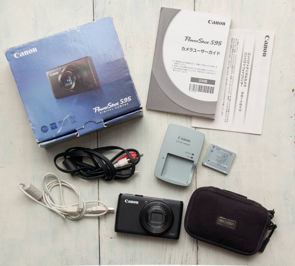 【送料無料】美品 Canonキヤノンコンパクトデジタルカメラ PowerShot S95 PORTER製カメラポーチ付き拍卖
